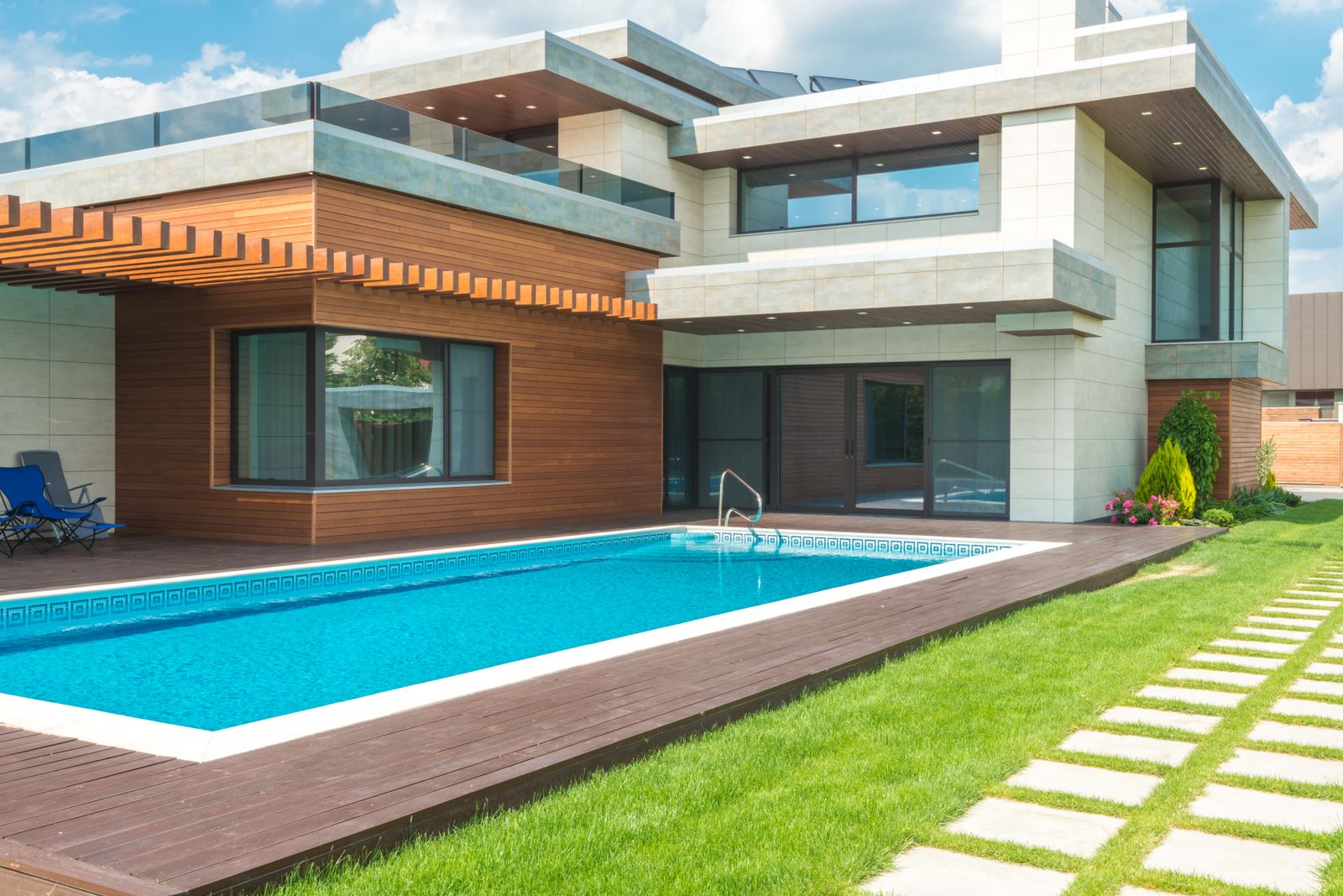 Design — New Concepts Pool Construction
