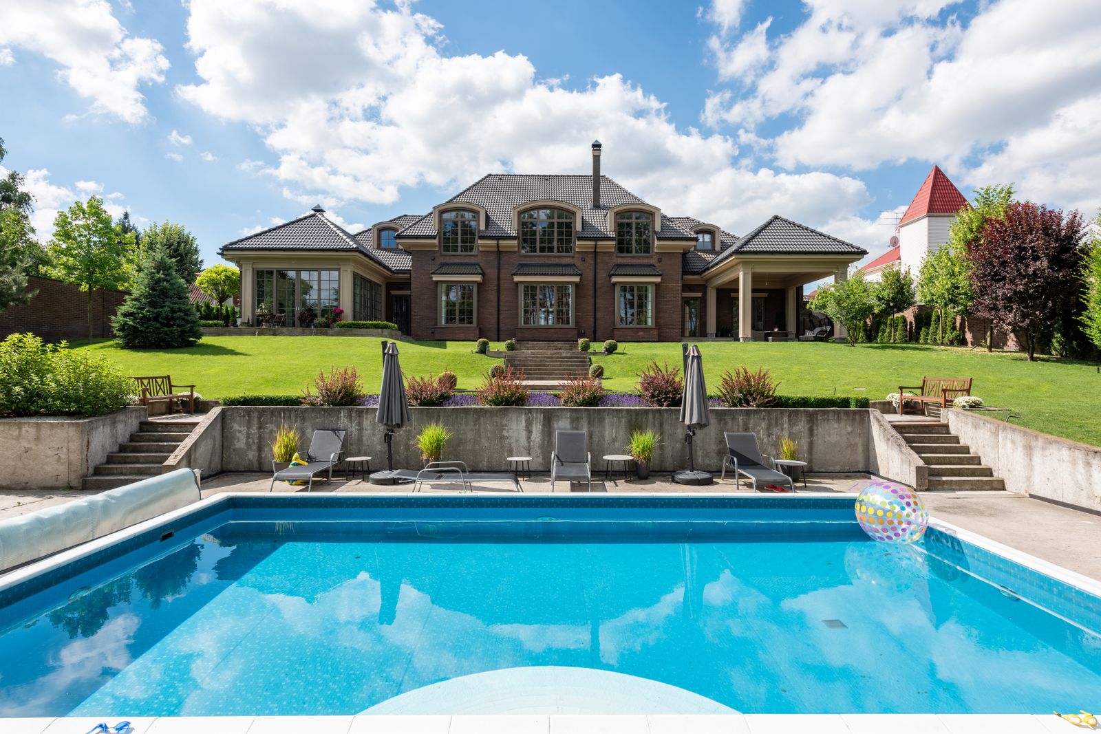 Construction — New Concepts Pool Construction